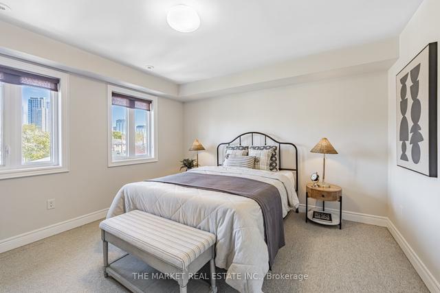 26 Lobo Mews, House attached with 3 bedrooms, 2 bathrooms and 1 parking in Toronto ON | Image 7