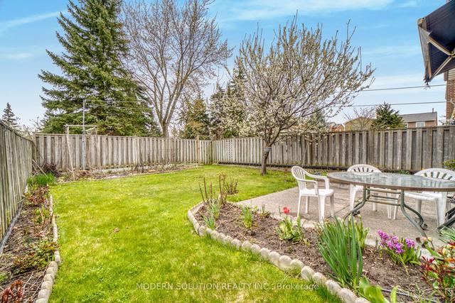 1662 Warren Dr, House semidetached with 3 bedrooms, 3 bathrooms and 4 parking in Mississauga ON | Image 32