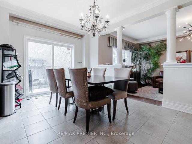 729 Sauve St, House detached with 4 bedrooms, 5 bathrooms and 4 parking in Milton ON | Image 4