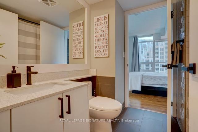 1611 - 215 Fort York Blvd, Condo with 2 bedrooms, 1 bathrooms and 1 parking in Toronto ON | Image 13
