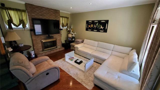 35 Brocklesby Cres, House detached with 3 bedrooms, 3 bathrooms and 3 parking in Ajax ON | Image 11