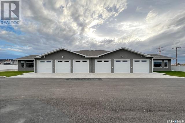 10 - 2330 Morsky Dr, House semidetached with 2 bedrooms, 2 bathrooms and null parking in Estevan SK | Image 2