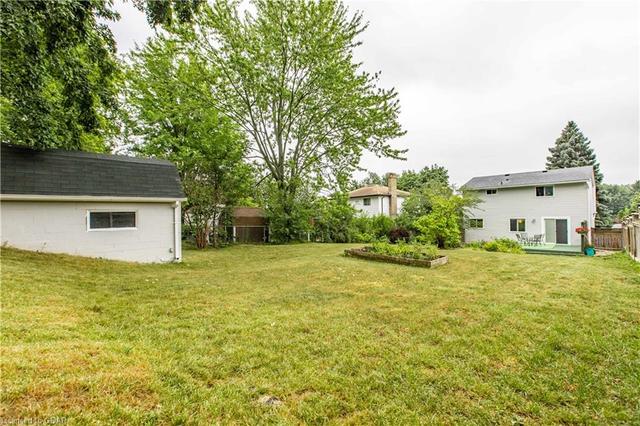53 Sanderson Dr, House detached with 3 bedrooms, 2 bathrooms and 2 parking in Guelph ON | Image 43