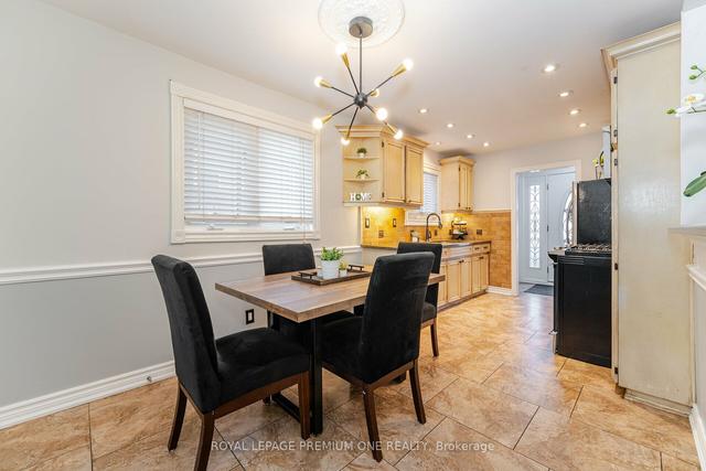 59 Ruthmar Cres, House semidetached with 3 bedrooms, 2 bathrooms and 4 parking in Toronto ON | Image 4