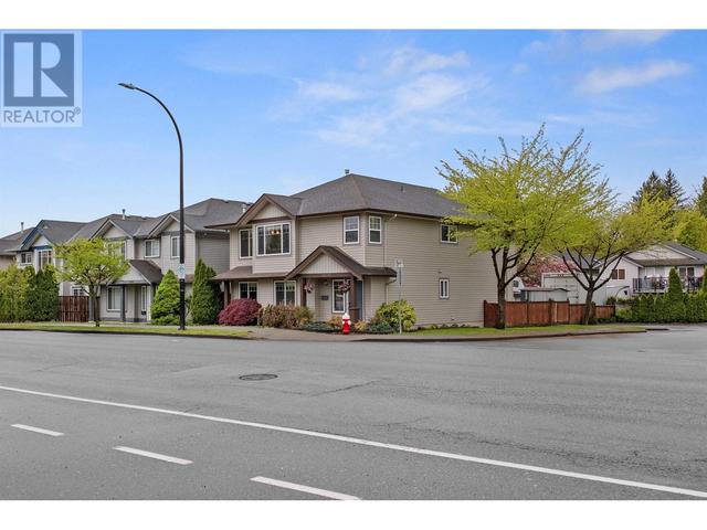 11597 240 St, House detached with 5 bedrooms, 3 bathrooms and 6 parking in Maple Ridge BC | Image 4