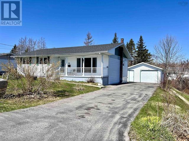 11 Halliday Street, House detached with 4 bedrooms, 2 bathrooms and null parking in Cape Breton NS | Image 1