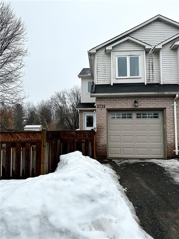 5728 Andrasi Crescent, Townhouse with 2 bedrooms, 2 bathrooms and 2 parking in Ottawa ON | Image 3