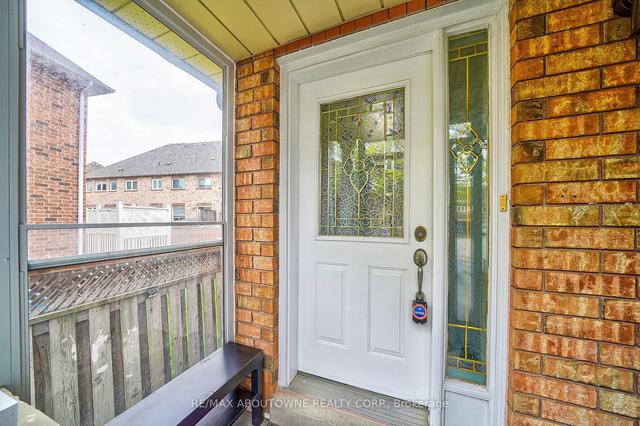 6980 Dunnview Crt, House attached with 3 bedrooms, 3 bathrooms and 3 parking in Mississauga ON | Image 23
