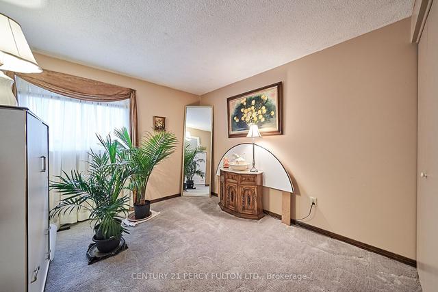 44 - 222 Pearson St, Townhouse with 4 bedrooms, 2 bathrooms and 2 parking in Oshawa ON | Image 15