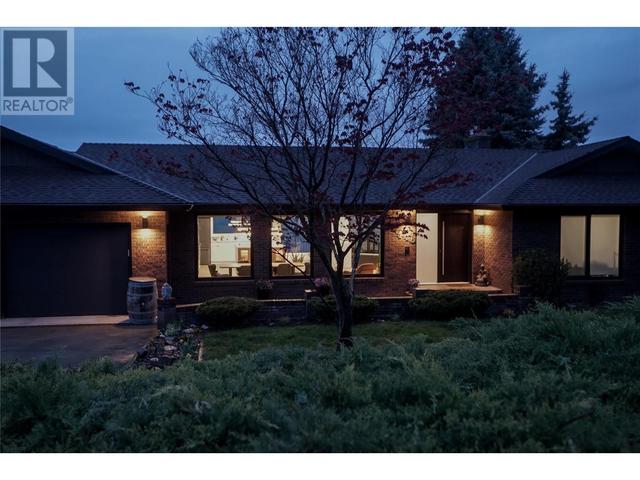 446 Okaview Road, House detached with 3 bedrooms, 3 bathrooms and 4 parking in Kelowna BC | Image 55