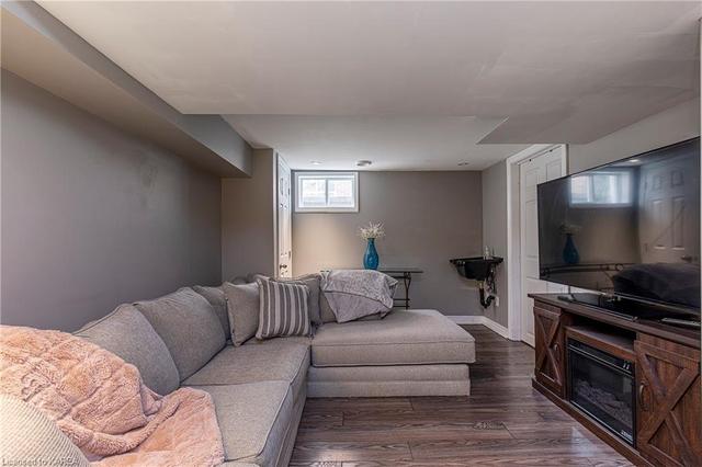 911 Division St, House detached with 3 bedrooms, 2 bathrooms and 3 parking in Kingston ON | Image 30