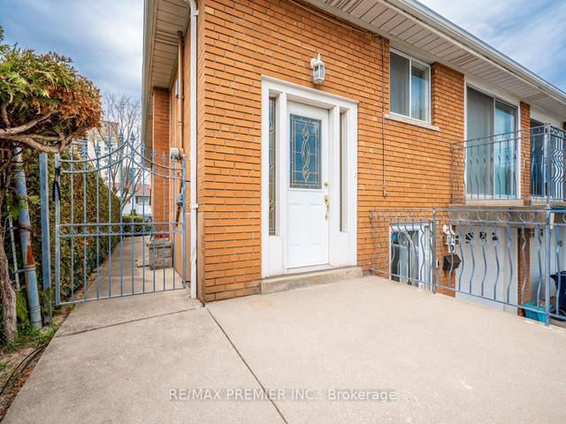 8 Courage Ave, House semidetached with 3 bedrooms, 2 bathrooms and 5 parking in Toronto ON | Image 33