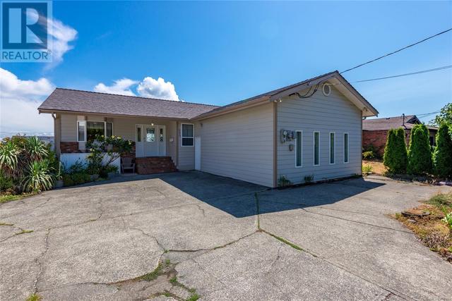 689 Alder St S, House detached with 4 bedrooms, 3 bathrooms and 3 parking in Campbell River BC | Image 1
