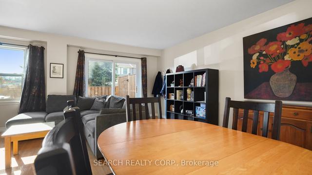 38 - 39 Queenston Dr, Townhouse with 3 bedrooms, 2 bathrooms and 1 parking in Kitchener ON | Image 5