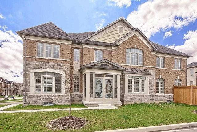 40 Applegate Dr, House detached with 4 bedrooms, 4 bathrooms and 6 parking in East Gwillimbury ON | Image 1