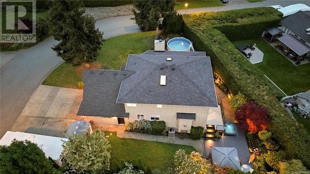 3808 Cardie Crt, House detached with 4 bedrooms, 3 bathrooms and 4 parking in Saanich BC | Image 41