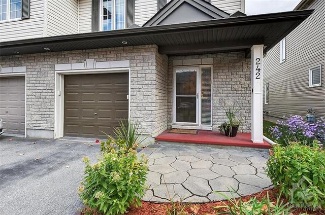 242 Horseshoe Crescent, Home with 3 bedrooms, 3 bathrooms and 2 parking in Ottawa ON | Image 3