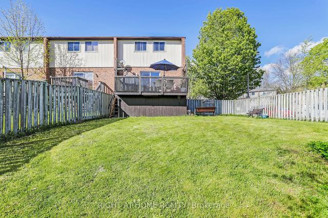 1 - 413 Bairstow Cres, House attached with 3 bedrooms, 2 bathrooms and 3 parking in Waterloo ON | Image 25