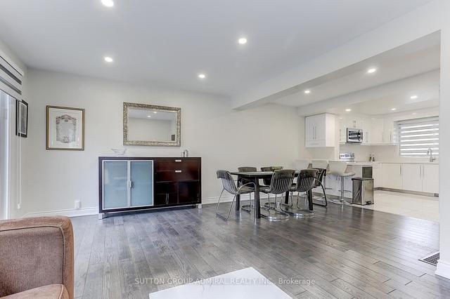 52 Chabad Gate, House attached with 3 bedrooms, 3 bathrooms and 3 parking in Vaughan ON | Image 35