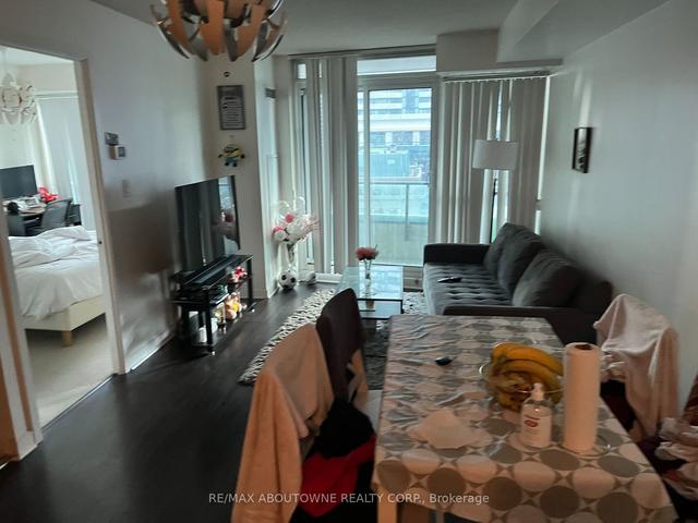 1001 - 33 Bay St, Condo with 1 bedrooms, 1 bathrooms and 0 parking in Toronto ON | Image 5