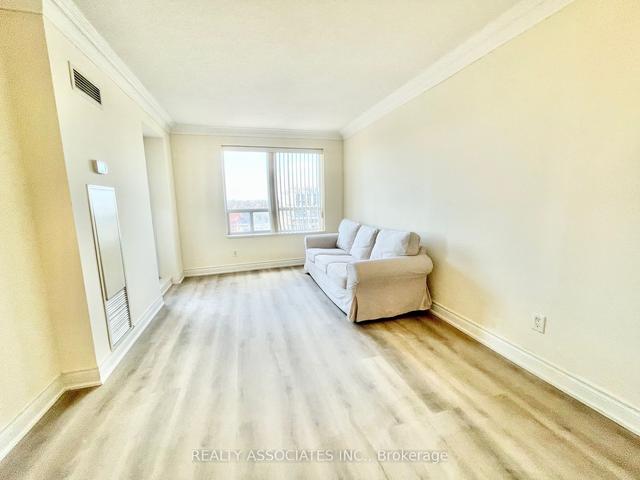 1012 - 2 Clairtrell Rd, Condo with 1 bedrooms, 1 bathrooms and 1 parking in Toronto ON | Image 8