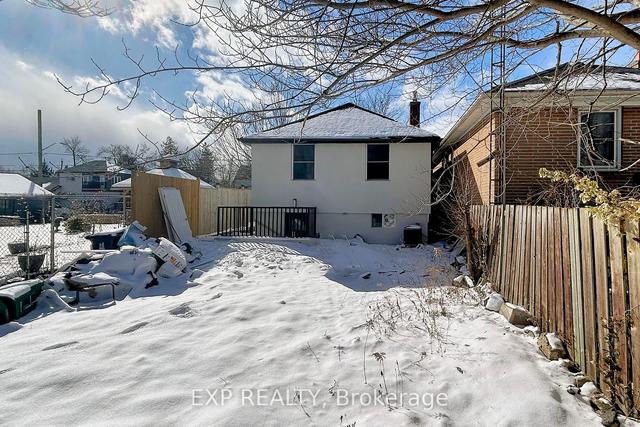 15 Vanbrugh Ave, House detached with 2 bedrooms, 2 bathrooms and 1 parking in Toronto ON | Image 35