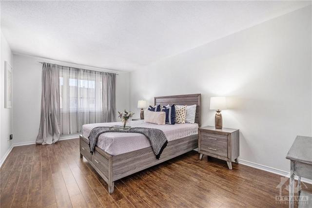 21 Sheppard's Glen Dr, Townhouse with 3 bedrooms, 3 bathrooms and 3 parking in Ottawa ON | Image 8