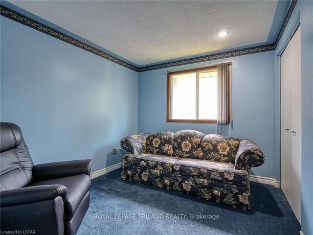 59 Haliburton Pl, House detached with 3 bedrooms, 2 bathrooms and 3 parking in London ON | Image 22