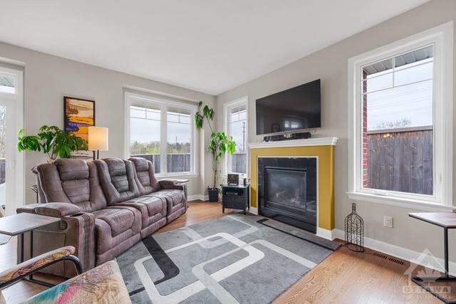 320 Kilspindie Ridge, Townhouse with 3 bedrooms, 3 bathrooms and 2 parking in Ottawa ON | Image 14