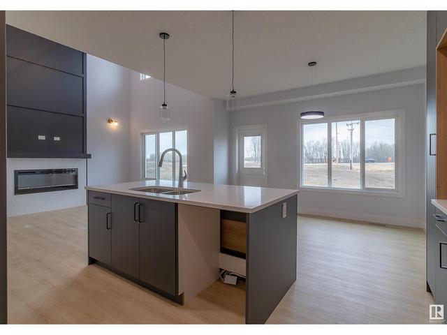 2404 208 St Nw, House detached with 3 bedrooms, 3 bathrooms and null parking in Edmonton AB | Image 12