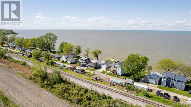 13626 Crystal Beach, House detached with 4 bedrooms, 3 bathrooms and null parking in Lakeshore ON | Image 8
