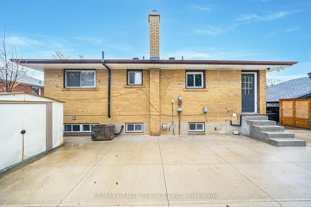 13 Chatsworth Dr, House detached with 3 bedrooms, 3 bathrooms and 4 parking in Brampton ON | Image 31