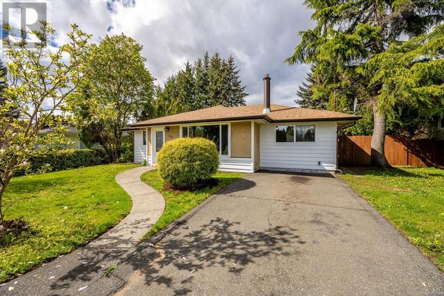 1351 Grieve Ave, House detached with 3 bedrooms, 1 bathrooms and 2 parking in Courtenay BC | Image 14
