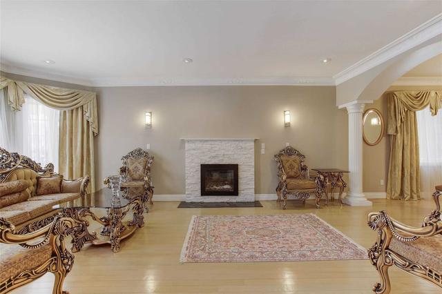 365 Princess Ave, House detached with 5 bedrooms, 7 bathrooms and 6 parking in Toronto ON | Image 34