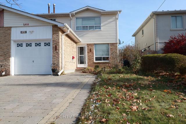 260 Braymore Blvd, House semidetached with 3 bedrooms, 4 bathrooms and 4 parking in Toronto ON | Image 1