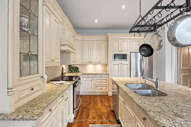 111 Latimer Ave, House detached with 4 bedrooms, 4 bathrooms and 3 parking in Toronto ON | Image 34