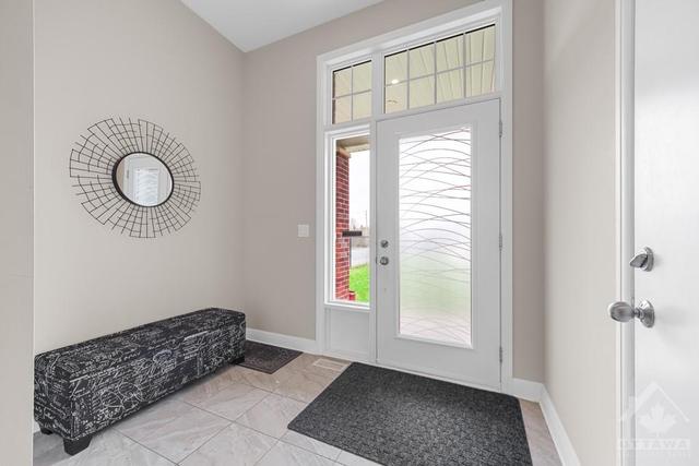 320 Kilspindie Ridge, Townhouse with 3 bedrooms, 3 bathrooms and 2 parking in Ottawa ON | Image 3