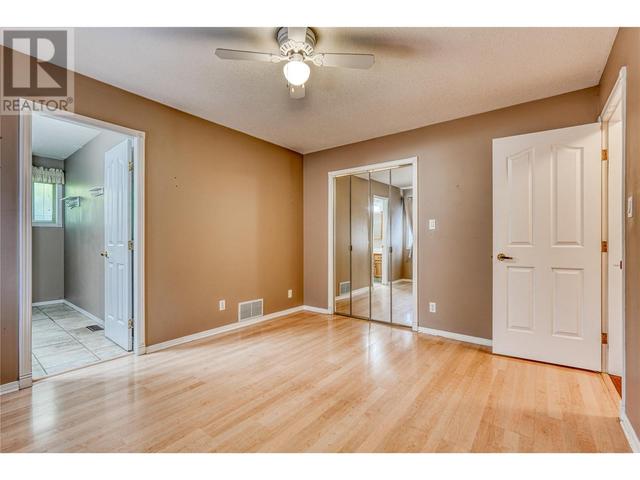 159 - 1634 Carmi Ave, House attached with 3 bedrooms, 3 bathrooms and 2 parking in Penticton BC | Image 18