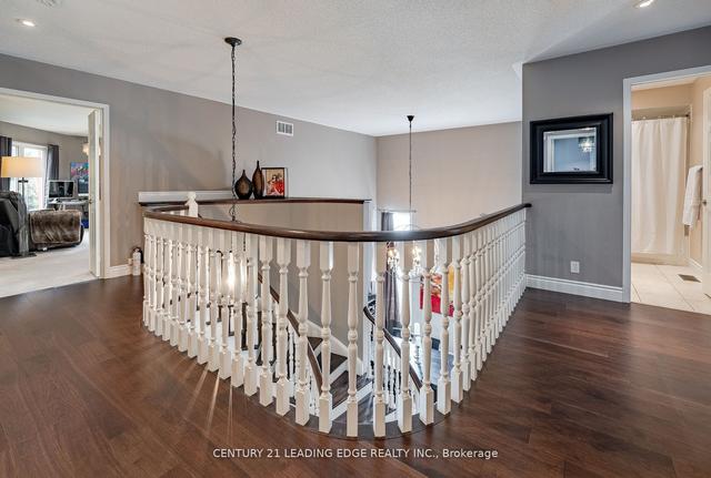 92 Red Ash Dr, House detached with 4 bedrooms, 6 bathrooms and 6 parking in Markham ON | Image 9