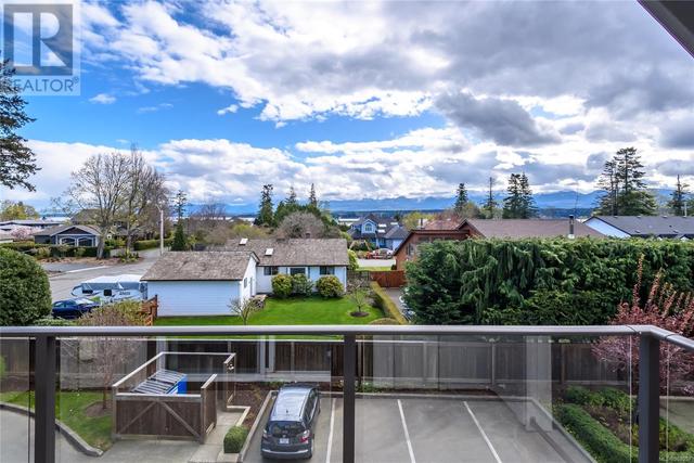 2 - 1653 Comox Ave, House attached with 3 bedrooms, 4 bathrooms and 1 parking in Comox BC | Image 32