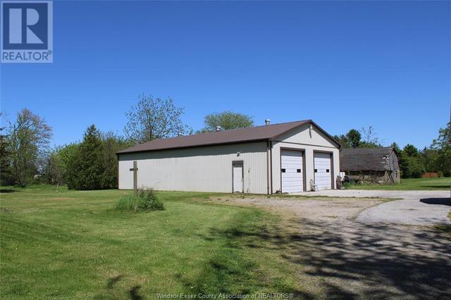 4140 7th Conc, House detached with 3 bedrooms, 1 bathrooms and null parking in Windsor ON | Image 12