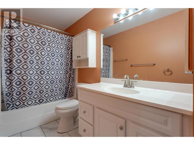 415 - 669 Houghton Rd, Condo with 2 bedrooms, 1 bathrooms and 1 parking in Kelowna BC | Image 11