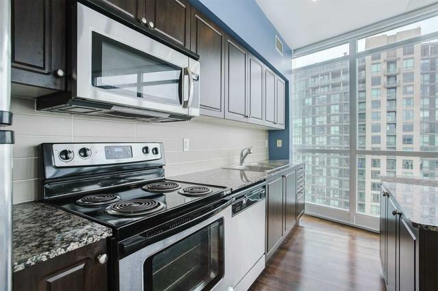 3210 - 215 Fort York Blvd, Condo with 2 bedrooms, 2 bathrooms and 1 parking in Toronto ON | Image 25