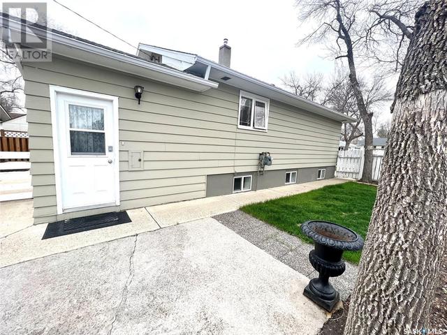612 4th Ave Nw, House detached with 4 bedrooms, 2 bathrooms and null parking in Swift Current SK | Image 28