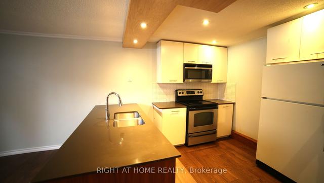 341 Rexford Dr, House detached with 3 bedrooms, 2 bathrooms and 3 parking in Hamilton ON | Image 27
