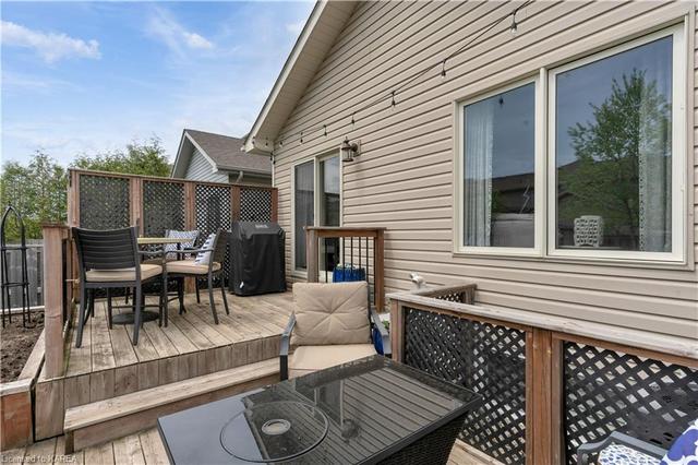 1207 Carfa Cres, House semidetached with 3 bedrooms, 2 bathrooms and 3 parking in Kingston ON | Image 32