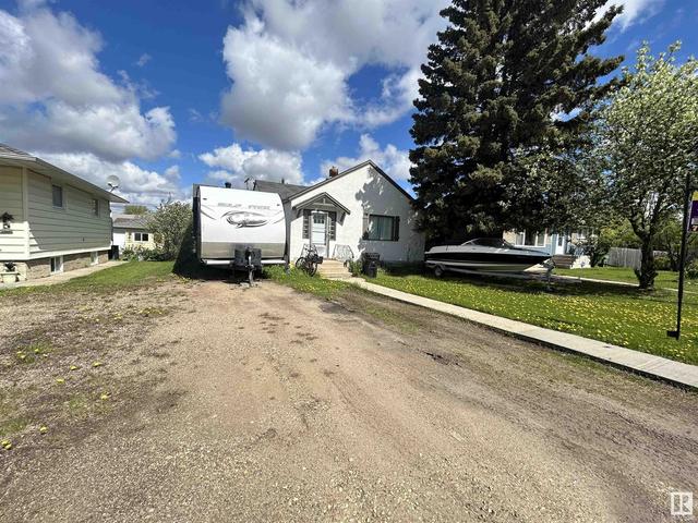 10140 105 St, House detached with 3 bedrooms, 1 bathrooms and null parking in Westlock AB | Image 1