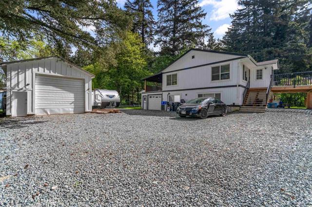 63481 Flood Hope Rd, House detached with 4 bedrooms, 3 bathrooms and null parking in Hope BC | Image 2