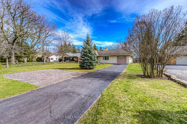 137 Riverbank Dr, House detached with 2 bedrooms, 2 bathrooms and 7 parking in Cambridge ON | Image 34