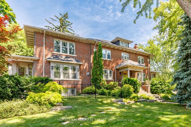 194 Dawlish Ave, House detached with 4 bedrooms, 4 bathrooms and 2 parking in Toronto ON | Image 1